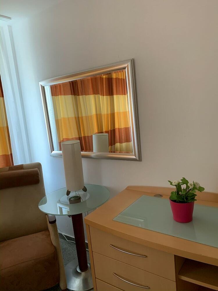 Lovely Hotel Near K�ln Messe And Arena