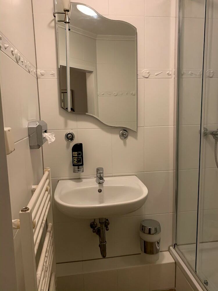 Lovely Hotel Near K�ln Messe And Arena