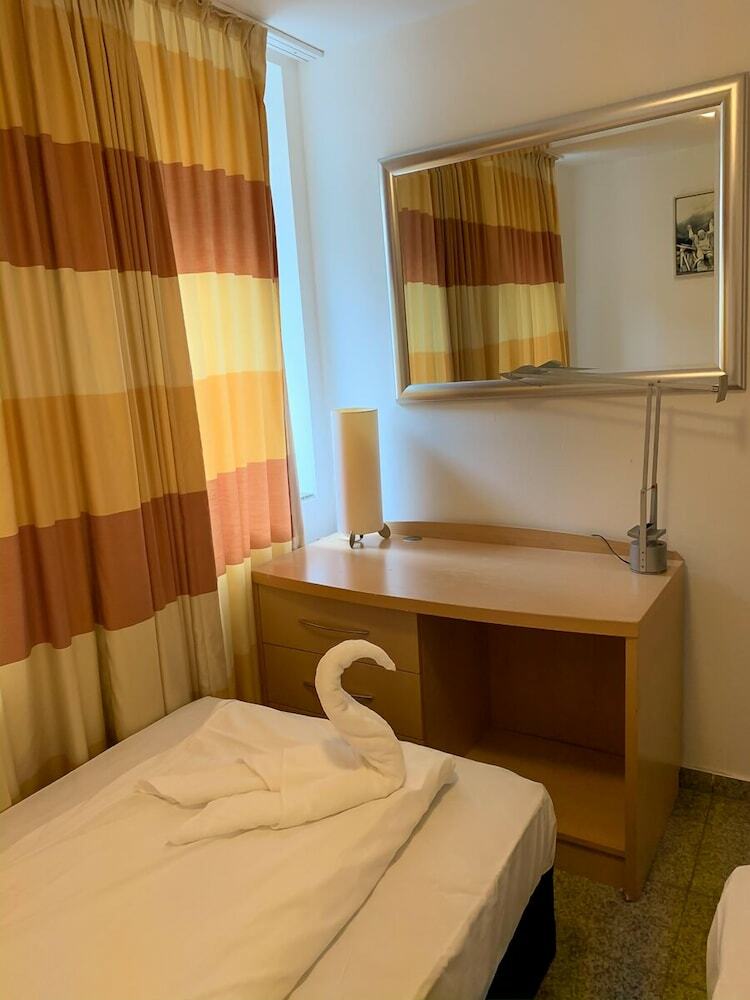 Lovely Hotel Near K�ln Messe And Arena