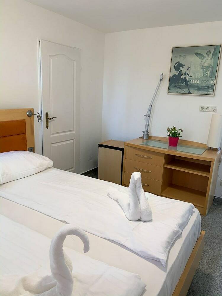Lovely Hotel Near K�ln Messe And Arena