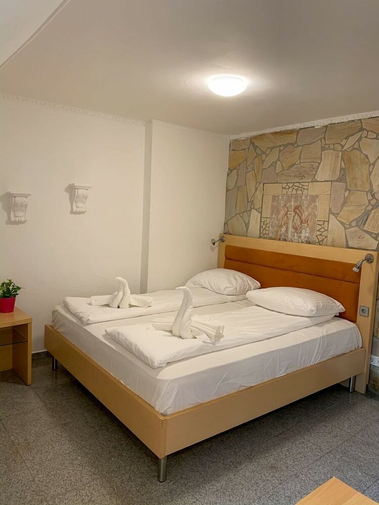 Lovely Hotel Near K�ln Messe And Arena