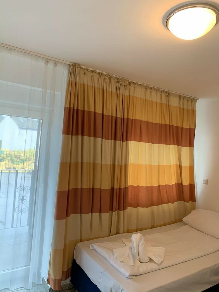 Lovely Hotel Near K�ln Messe And Arena