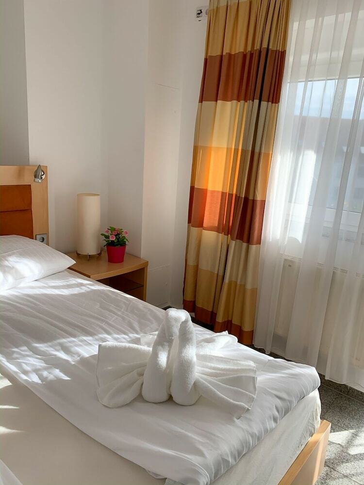 Lovely Hotel Near K�ln Messe And Arena
