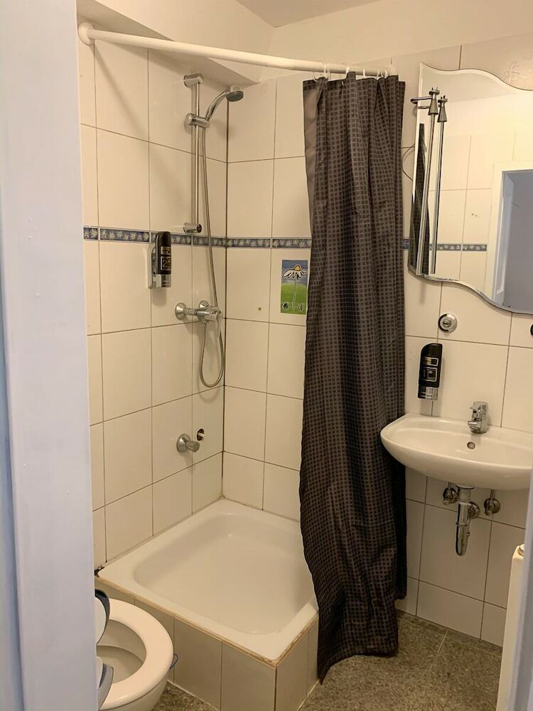 Lovely Hotel Near K�ln Messe And Arena