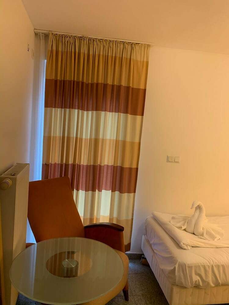 Lovely Hotel Near K�ln Messe And Arena