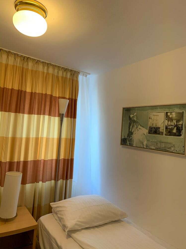 Lovely Hotel Near K�ln Messe And Arena