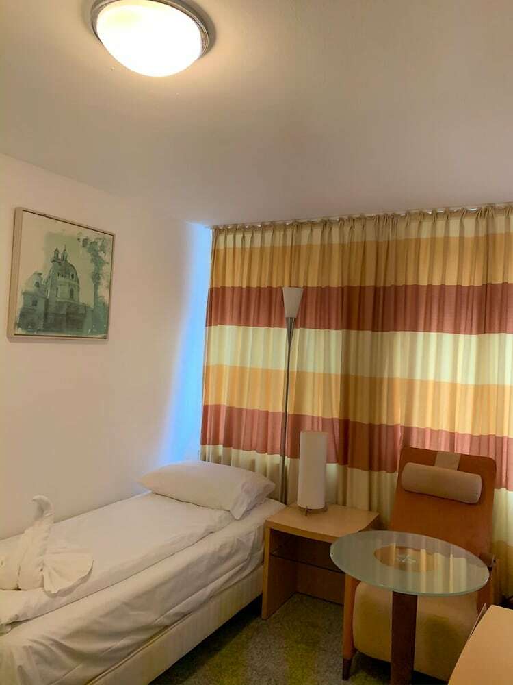 Lovely Hotel Near K�ln Messe And Arena