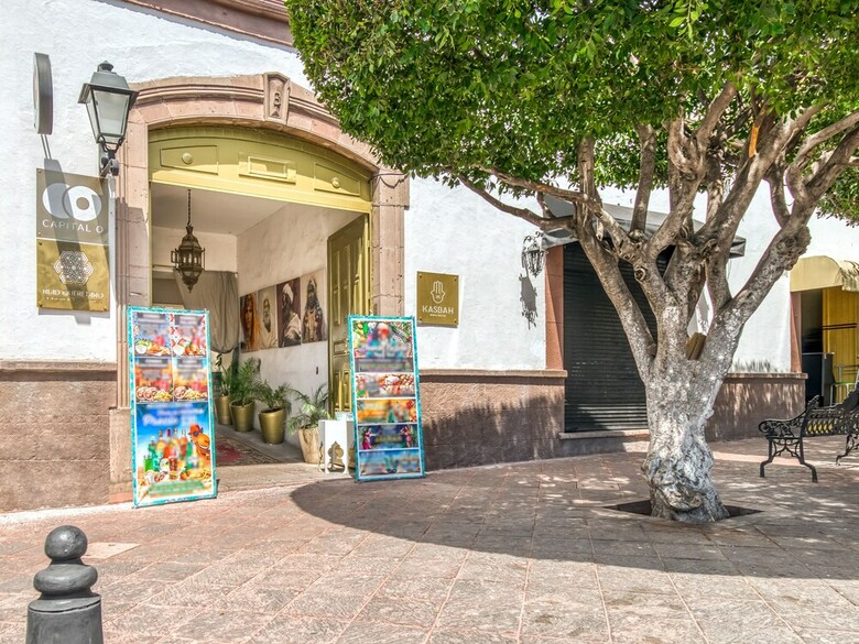 Hotel Capital O Riad