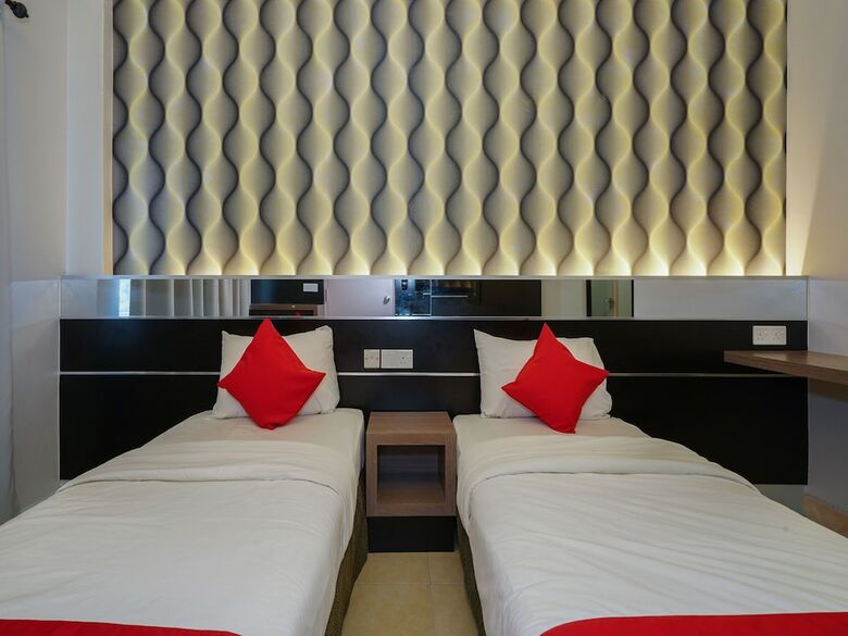 Oyo 44083 Hotel Orchard Inn