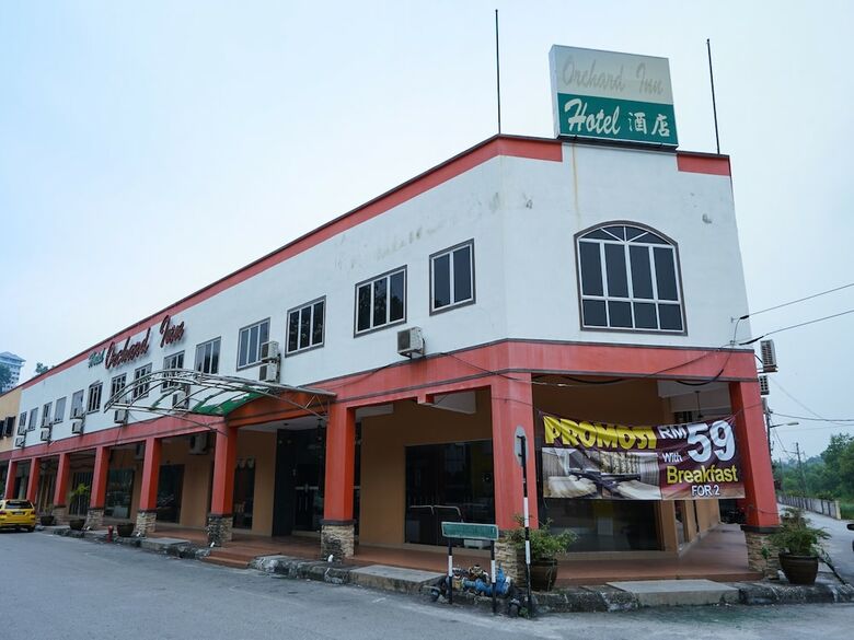 Oyo 44083 Hotel Orchard Inn