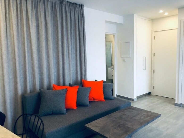 Hotel White 11