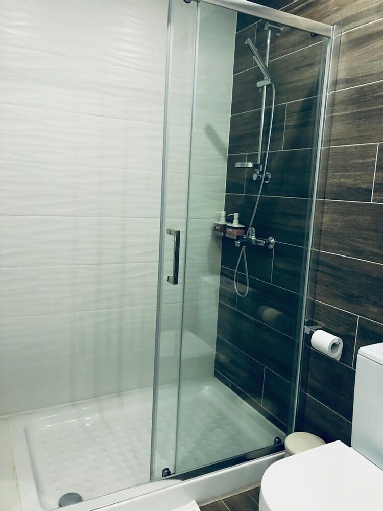 Hotel White 11