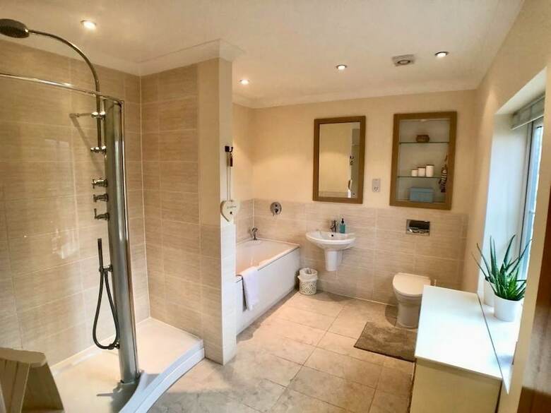 Spacious House In Jericho Oxford