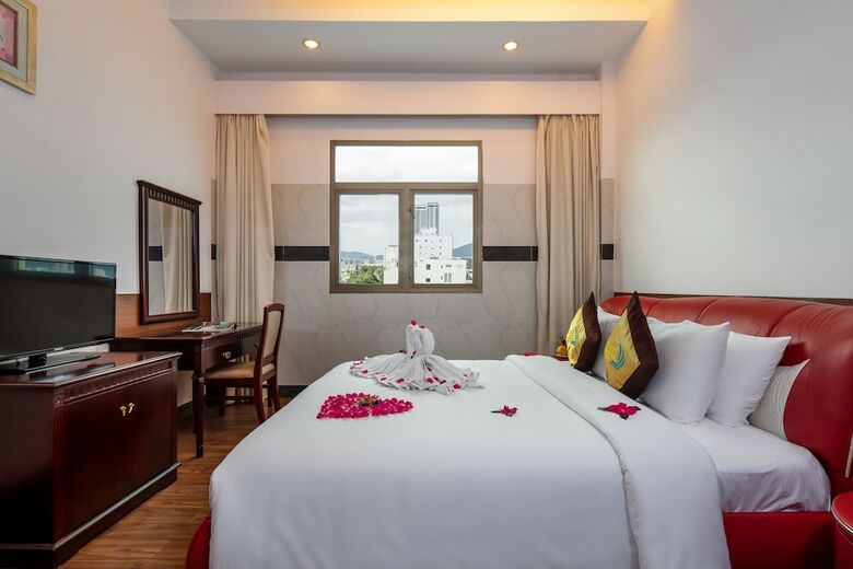 Da Nang Riverside Hotel