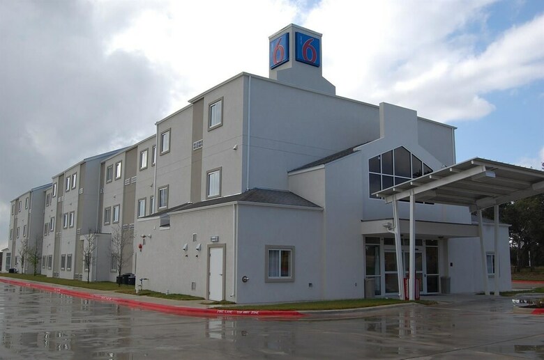 Hotel Motel 6 Cedar Park Tx