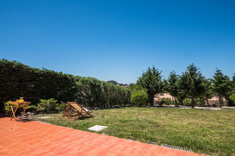 Sintra Surf Family Villa
