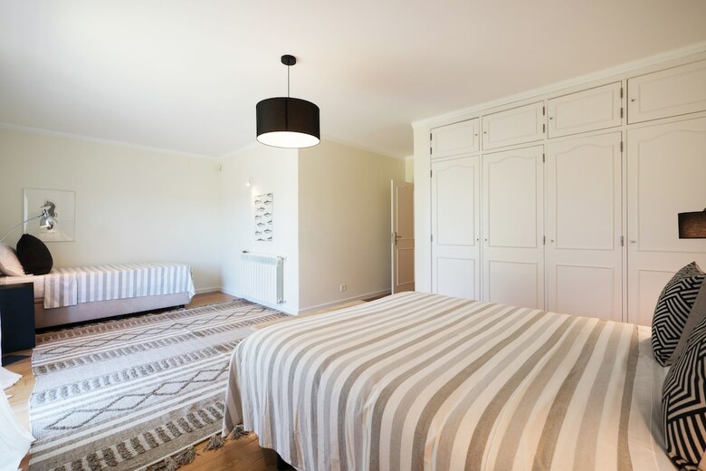 Sintra Surf Family Villa
