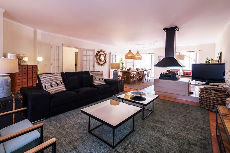 Sintra Surf Family Villa