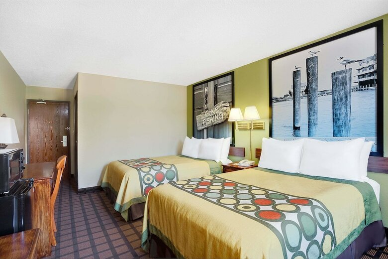 Hotel Super 8 By Wyndham Chesapeake/portsmouth