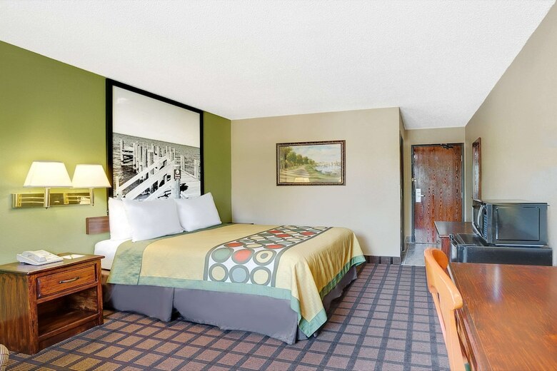 Hotel Super 8 By Wyndham Chesapeake/portsmouth