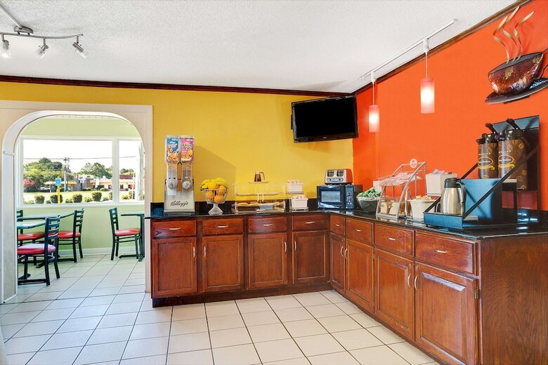 Hotel Super 8 By Wyndham Chesapeake/portsmouth