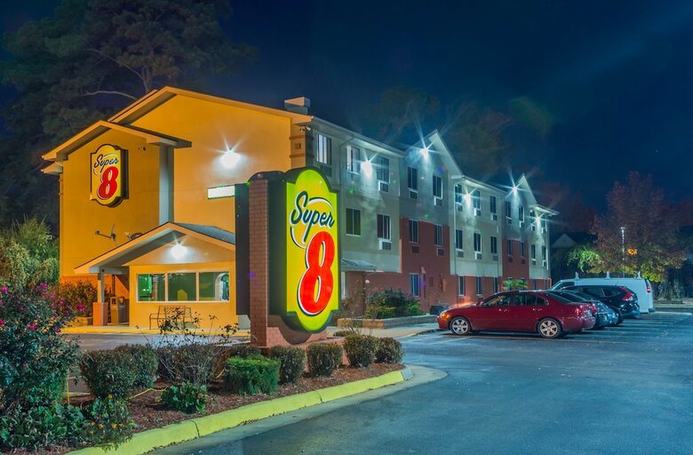 Hotel Super 8 By Wyndham Chesapeake/portsmouth