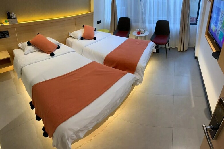 Jianyuechuangxiang Art Hotel