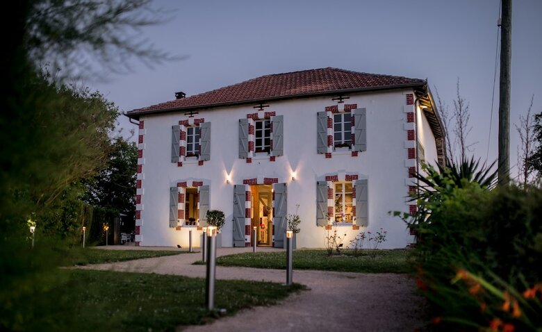 Hotel Lodge La Petite Couronne