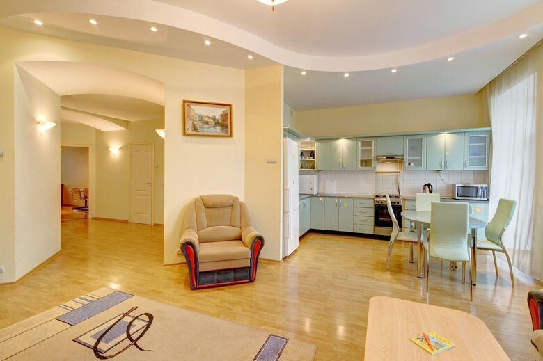 Stn Apartments Near Hermitage