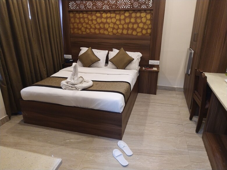 Hotel  White  Boutique