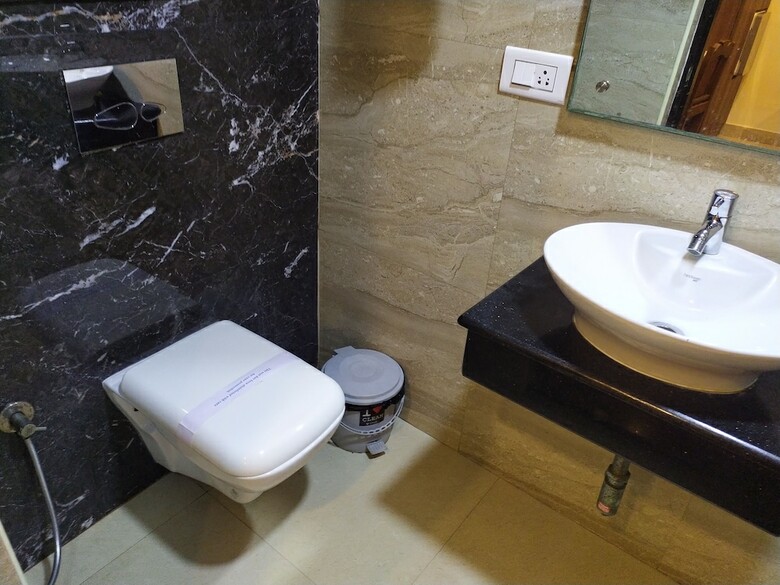 Hotel  White  Boutique