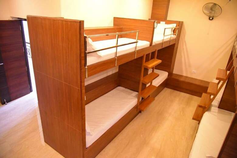 Hotel  White  Boutique