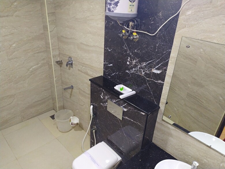 Hotel  White  Boutique