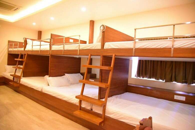 Hotel  White  Boutique