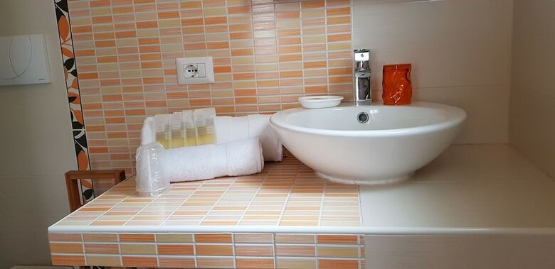 Cyrnea B&B - Adults Only