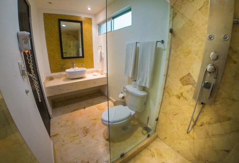 Apartamentos La Vista Condo Beachside