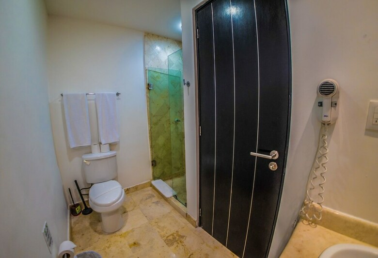 Apartamentos La Vista Condo Beachside