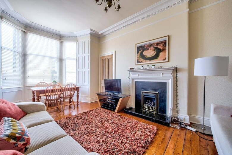 Apartamentos Lovely And Spacious 2br Home On Comiston Road