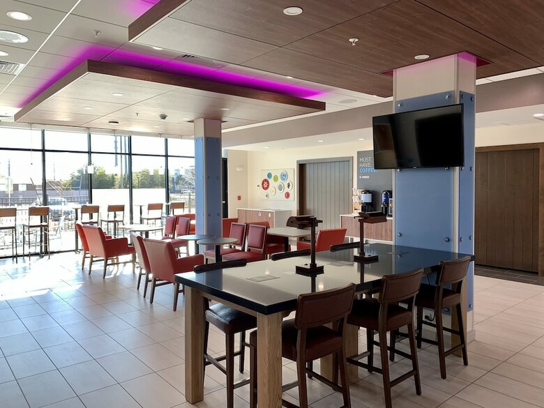 Hotel Holiday Inn Express & Suites Phoenix North - Happy Valley