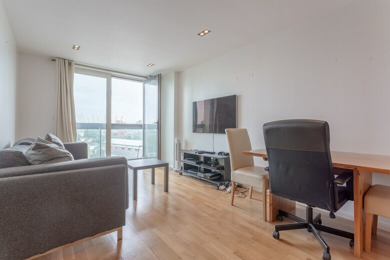 Fantastic 2 Bedroom Apartment Near Canary Wharf