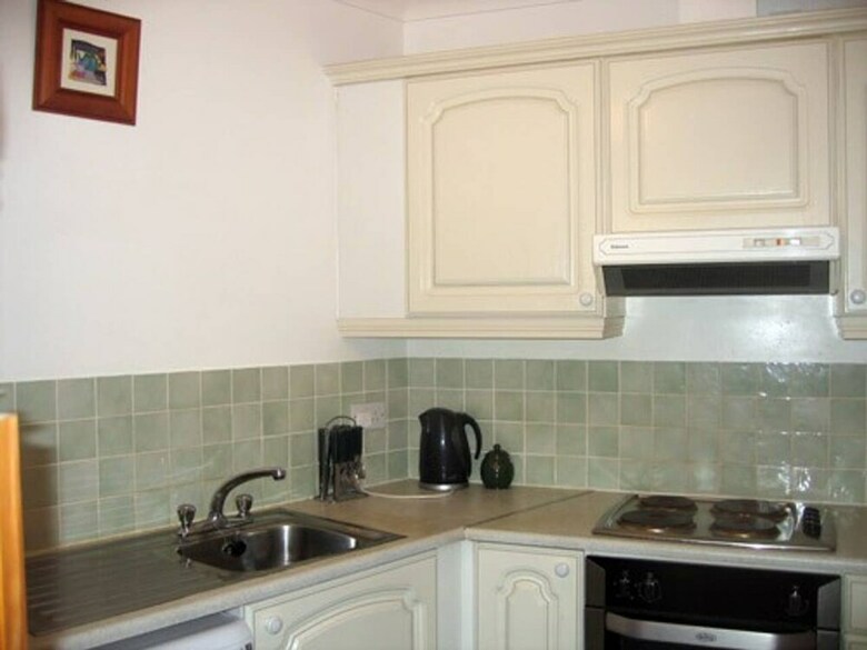 Peaceful 1 Bedroom Apartment