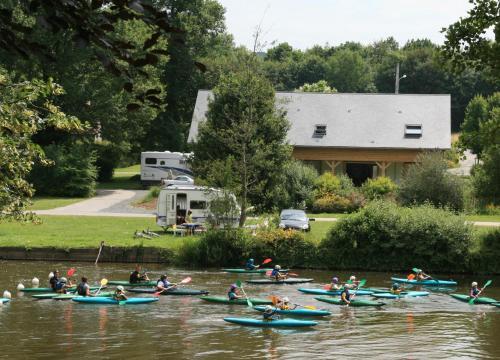 Camping Des Rochers Des Parcs
