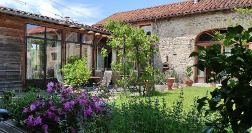 Hostal La Pierre Folle Chambres D'h�tes