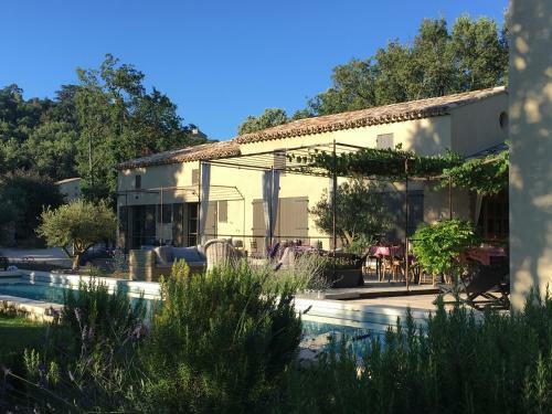 Bed & Breakfast Une Sieste En Luberon
