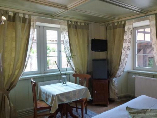 Hotel H�tel-r�sidence La Cour Du Bailli