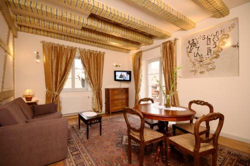 Hotel H�tel-r�sidence La Cour Du Bailli