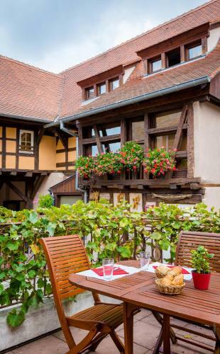 Hotel H�tel-r�sidence La Cour Du Bailli