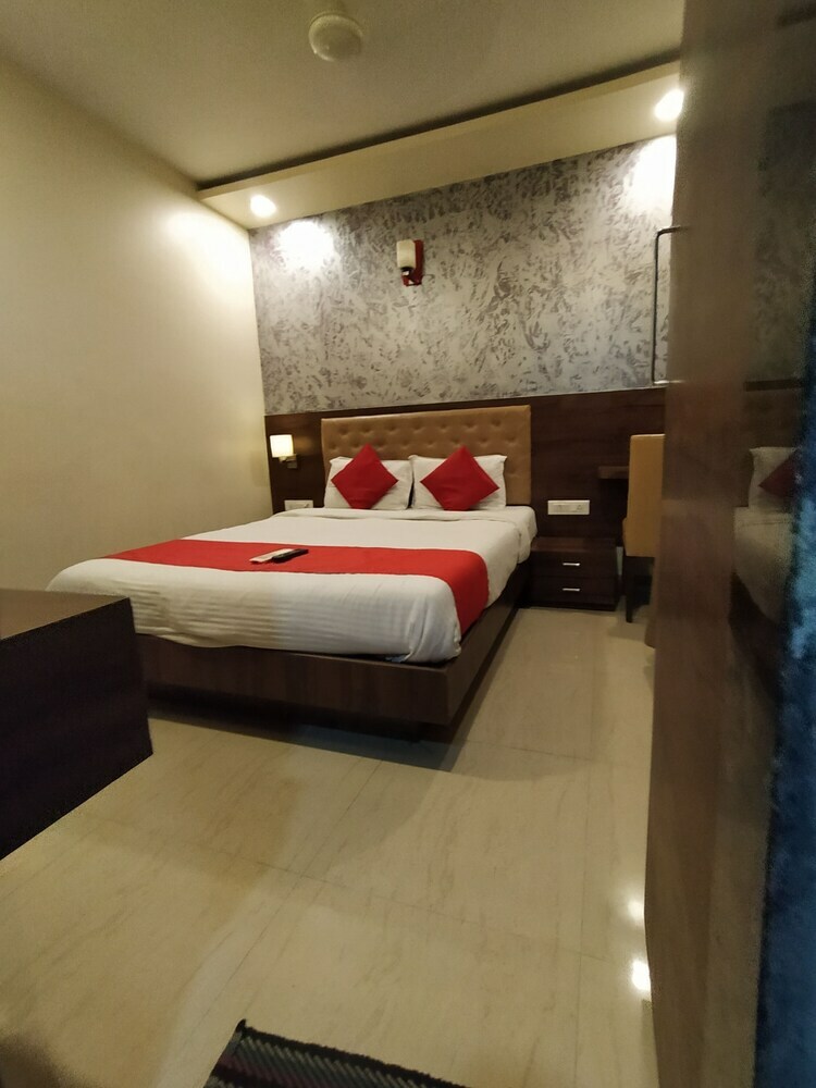 Hotel Highland Residency