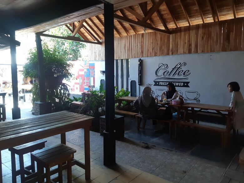 Hotel Adk Papandayan Homestay & Tour