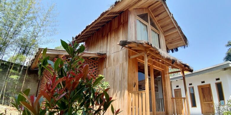 Hotel Adk Papandayan Homestay & Tour